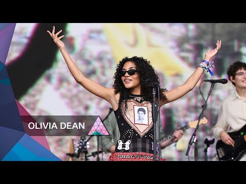 Olivia Dean - Time | Glastonbury 2024