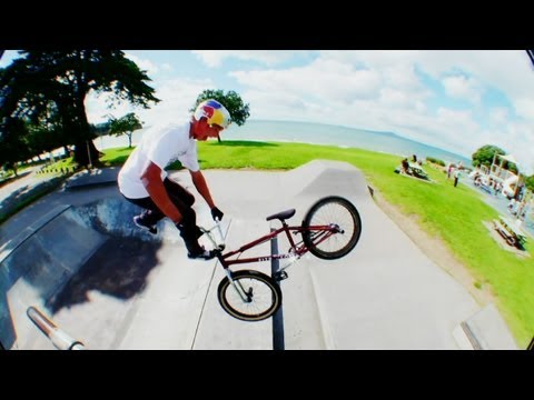 Jaden Leeming's BMX park session - UCblfuW_4rakIf2h6aqANefA