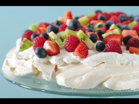 Pavlova Recipe Demonstration - Joyofbaking.com - UCFjd060Z3nTHv0UyO8M43mQ