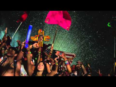 TomorrowWorld 2014 | Steve Aoki - UCsN8M73DMWa8SPp5o_0IAQQ