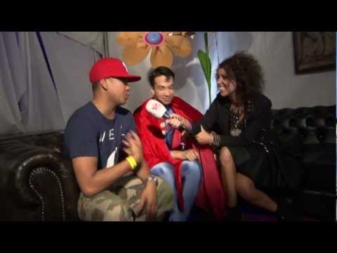 Batman, Superman & Spiderman - Interview at Tomorrowland 2012 - UCsN8M73DMWa8SPp5o_0IAQQ