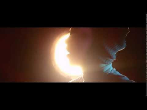 Jon Bellion - LIFE (Official Music Video) - UCYtWSZWHYPbmwsh2CEUyMrQ