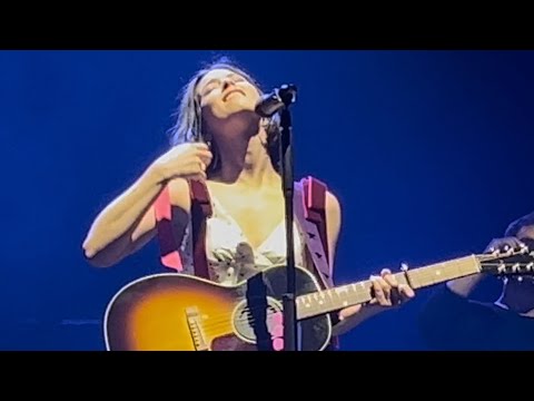 Gracie Abrams - Let It Happen (Live Zurich 2025)