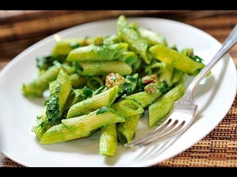 Penne con pesto de Espinacas - Recetas de cocina italiana- Recetas de pasta - UCvg_5WAbGznrT5qMZjaXFGA