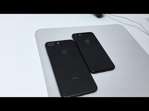 Jet black iPhone 7 vs. matte black iPhone 7 Plus - UCOmcA3f_RrH6b9NmcNa4tdg