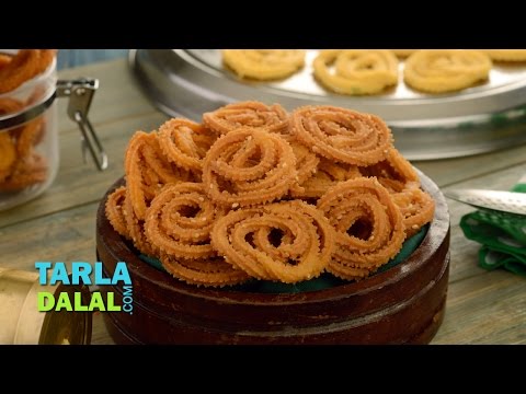 चकली (Chakli / Diwali Dry Snack / How to Make Rice Chakli Tea Time) by Tarla Dalal - UCYRRwNWXxCKFaVjFuXo1I8Q