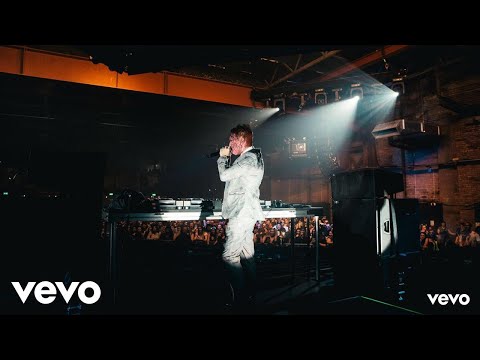 Jonas Blue - Full Live Set from #VevoHalloween 2017 - UCY14-R0pMrQzLne7lbTqRvA