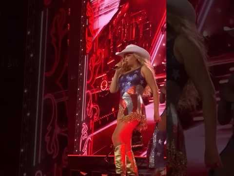Beyonce sings Jolene live at the Cowboy Carter Tour