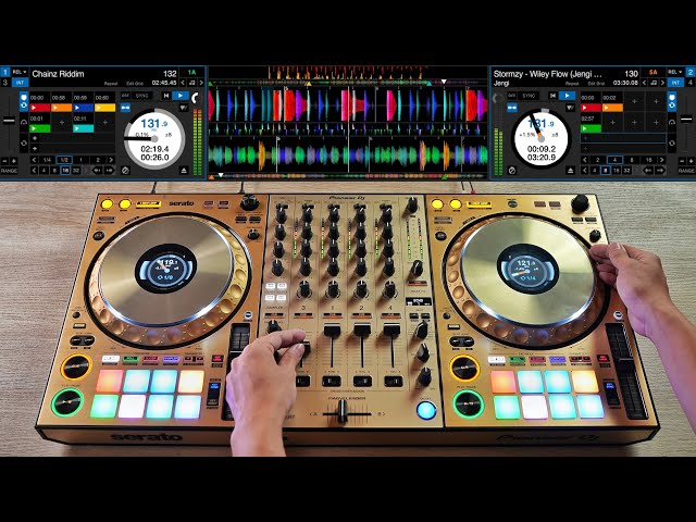 House Music DJ Mixes to Get You Moving
