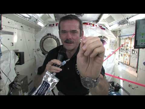 How To Wash Your Hands In Space | Video - UCVTomc35agH1SM6kCKzwW_g