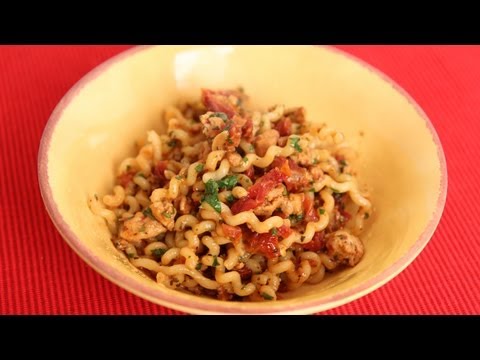 Long Fusilli w/ Turkey & Sun Dried Tomatoes Recipe - Laura Vitale - Laura in the Kitchen Episode 524 - UCNbngWUqL2eqRw12yAwcICg