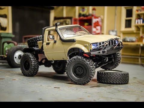 Modifying the WPL 116 scale Toyota Hilux RC Crawler, Paint and Details - UCdJzObuHxyMePaj2_Zcwy4g