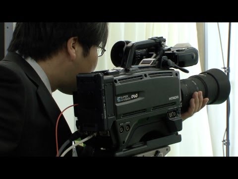 World's first Ultra High Definition shoulder-mount camera #DigInfo - UCOHoBDJhP2cpYAI8YKroFbA