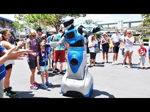 iCan New Interactive Robot Debuts in Tomorrowland at Magic Kingdom, Walt Disney World - UCe-gHr2O_LP7t0YJYHZQZlg