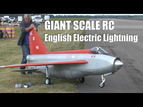 GIANT SCALE RC ENGLISH ELECTRIC LIGHTNING (DUAL TURBINE): ELVINGTON LMA SHOW 2014 - UChL7uuTTz_qcgDmeVg-dxiQ