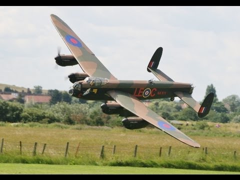 GIANT SCALE RC AVRO LANCASTER 17ft SPAN - "MWM WARBIRDS" MODEL AIRCRAFT SHOW AT BARTONS POINT - 2012 - UCMQ5IpqQ9PoRKKJI2HkUxEw