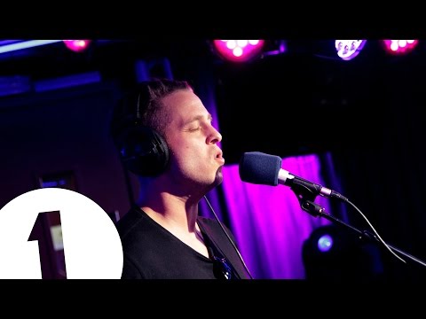 OneRepublic cover George Ezra's Budapest in the Live Lounge - UC-FQUIVQ-bZiefzBiQAa8Fw