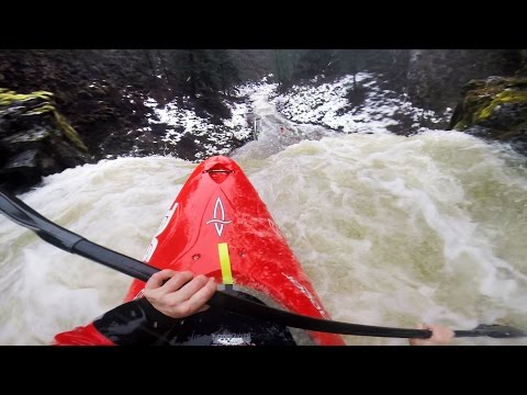 GoPro: Kayaking Over 70ft Outlet Falls - UCqhnX4jA0A5paNd1v-zEysw