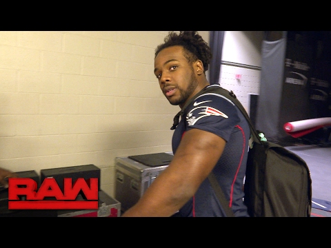 Xavier Woods pays up after losing a Super Bowl bet: Raw Exclusive, Feb. 13, 2017 - UCJ5v_MCY6GNUBTO8-D3XoAg