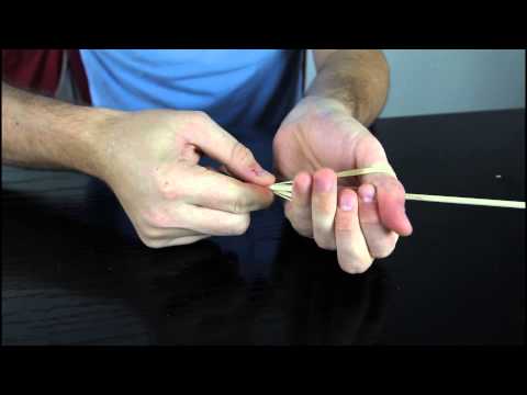 Make Mini Bow and Arrow! - Zombie Survival Tips #13 - UCe_vXdMrHHseZ_esYUskSBw