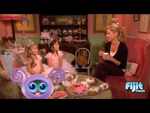 Tea Time with Sophia Grace & Rosie, and Julie Bowen! - UCp0hYYBW6IMayGgR-WeoCvQ