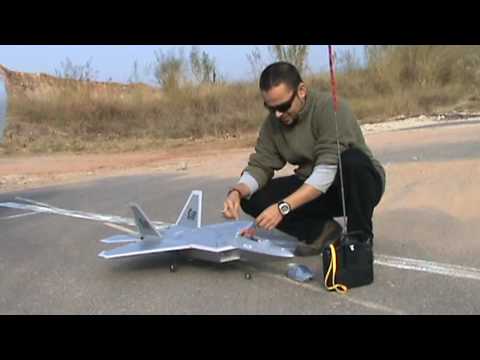 RC F22 Raptor EDF Jet Maiden Flight - UCsFctXdFnbeoKpLefdEloEQ