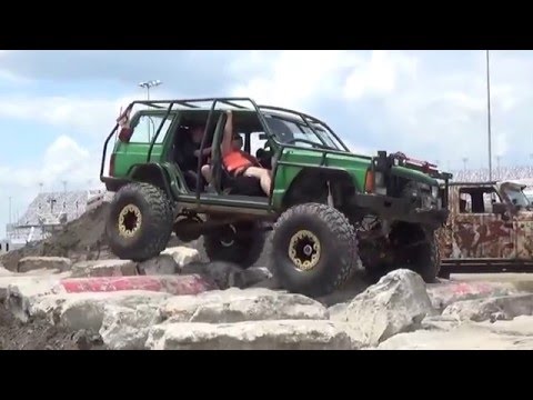 JEEP CHEROKEE XJ  & MJ OFF ROAD COURSE JEEP BEACH - UCEPQf2fSnWEl2c8D8pJDULg