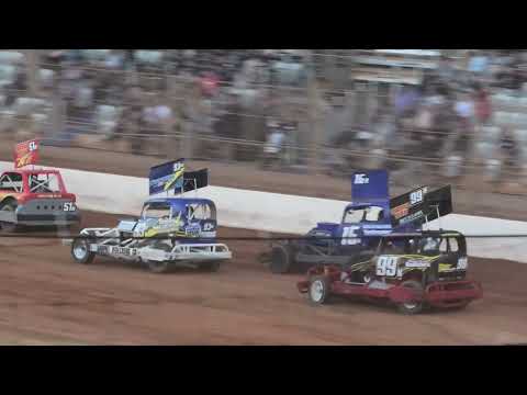 Stockcars Baypark 5 Jan 2019 3 Races - dirt track racing video image