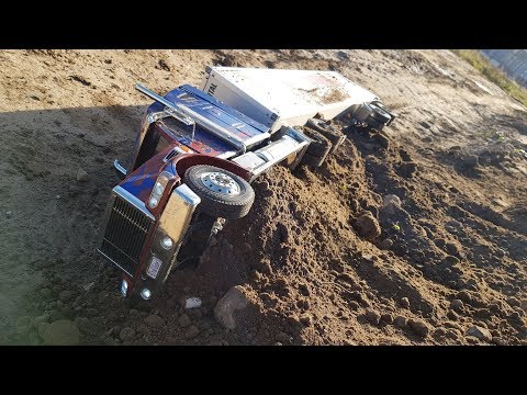 ГРУЗОВИК ЗАСЫПАЛО ПРИ ОБВАЛЕ В ГОРАХ ... Tamiya scale RC Truck in action and rc excavator - UCX2-frpuBe3e99K7lDQxT7Q