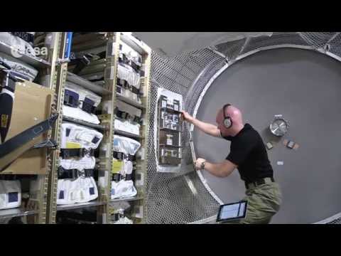 Delivering oxygen to the Space Station - UCIBaDdAbGlFDeS33shmlD0A