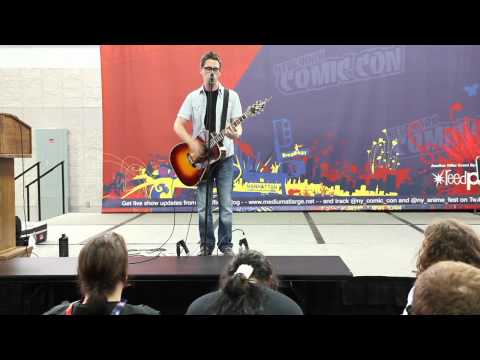 NYCC 2011: Kirby Krackle Performance - UCvC4D8onUfXzvjTOM-dBfEA