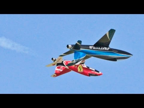 TWO RC TOMAHAWK FUTURA 2.5mtr DISPLAY - SIMON & PAUL AT WINGS & WHEELS MODEL SPECTACULAR - 2015 - UCMQ5IpqQ9PoRKKJI2HkUxEw