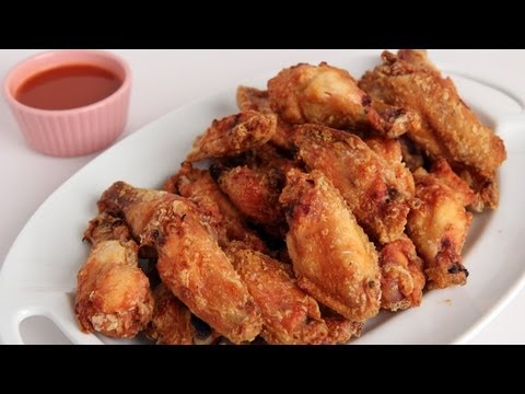 Crispy Homemade Wings Recipe - Laura Vitale - Laura in the Kitchen Episode 277 - UCNbngWUqL2eqRw12yAwcICg