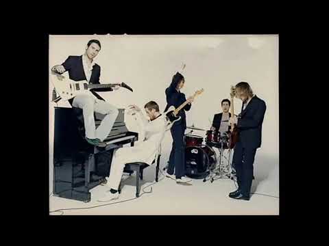 Kara's Flowers (Maroon 5): Not Falling Apart (Alternate Version)