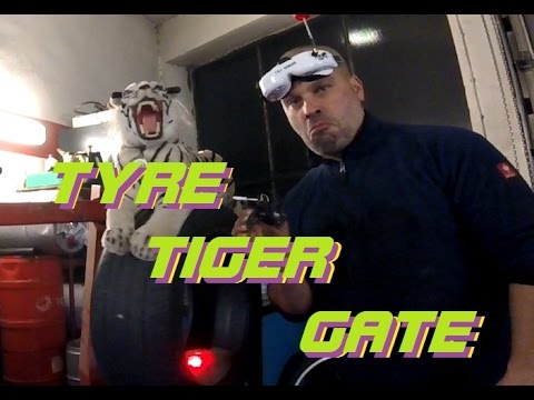 Rotating Tyre Tiger Gate meets Tiny QX90 - UCskYwx-1-Tl5vQEZ0cVaeyQ