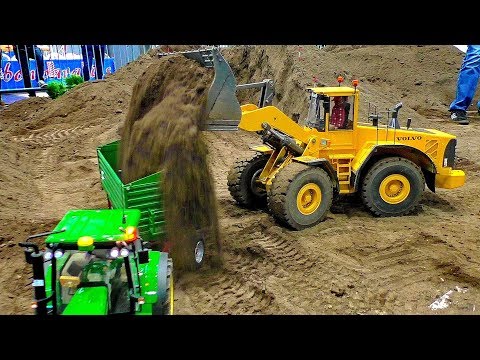 RC MODEL GIGANTEN CONSTRUCTION MACHINES IN SCALE 1:8 WORKING HARD AT THE RC CONSTRUCTION SITE - UCNv8pE-nHTAAp77nXiAB9AA