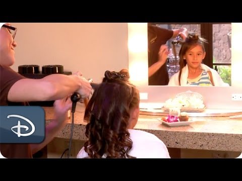 Little Ones Enjoy Makeovers | Aulani, A Disney Resort & Spa - UC1xwwLwm6WSMbUn_Tp597hQ