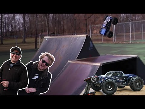 SKATEPARK MONSTER TRUCK BATTLE - UC0v3_XMAjV1gL0SgNHdJhQg