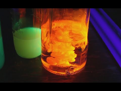 Glow in the Dark Halloween Lava Lamp - UCe_vXdMrHHseZ_esYUskSBw