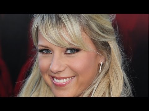 Jodie Sweetin Reveals What Adult Stephanie is Like on 'Fuller House' - UCdtXPiqI2cLorKaPrfpKc4g