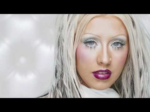 Christina Aguilera - Loves Embrace (Interlude)