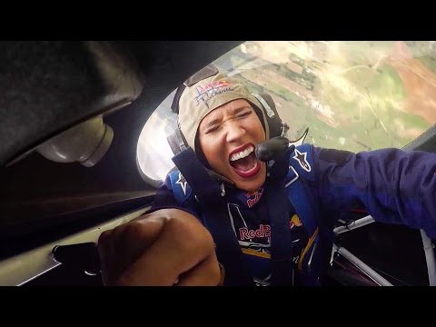 Lolo Jones Freaks Out in an Aerobatic Plane - UCblfuW_4rakIf2h6aqANefA