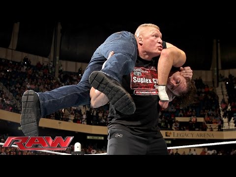 Roman Reigns & Dean Ambrose vs. The New Day: Raw, February 1, 2016 - UCJ5v_MCY6GNUBTO8-D3XoAg