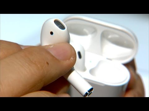 Up close with Apple's wireless AirPods - UCOmcA3f_RrH6b9NmcNa4tdg