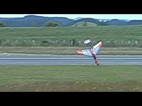 Near disaster for a ducted fan RC jet on its maiden flight - UCQ2sg7vS7JkxKwtZuFZzn-g