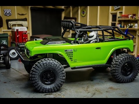 Unboxing an Axial SCX10 Deadbolt RC Crawler - UCdJzObuHxyMePaj2_Zcwy4g