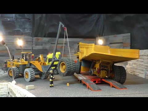 RC CONSTRUCTION SITE ACCIDENT, RC 100T DUMPTRUCK ACCIDENT - UCT4l7A9S4ziruX6Y8cVQRMw