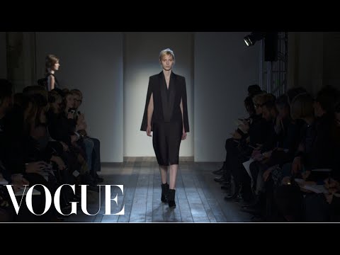 Victoria Beckham Ready to Wear Fall 2013 Vogue Fashion Week Runway Show - UCRXiA3h1no_PFkb1JCP0yMA