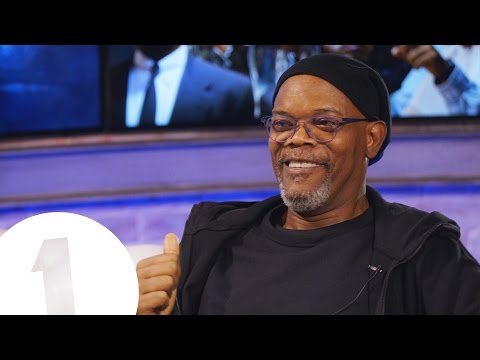 Samuel L. Jackson impersonates Tom Hiddleston | CONTAINS STRONG LANGUAGE - UC-FQUIVQ-bZiefzBiQAa8Fw