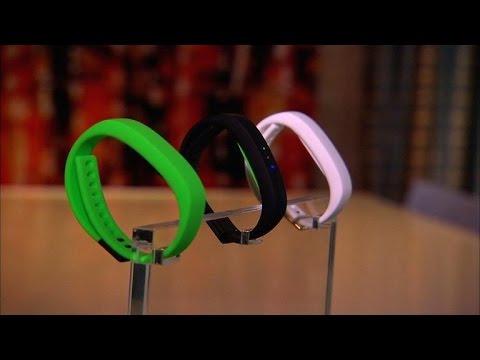 Razer Nabu X: an affordable little wrist-wearable that glows - UCOmcA3f_RrH6b9NmcNa4tdg